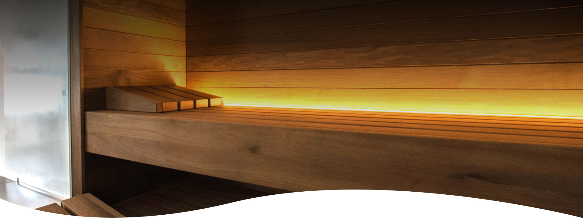 Verlicht sauna interieur.